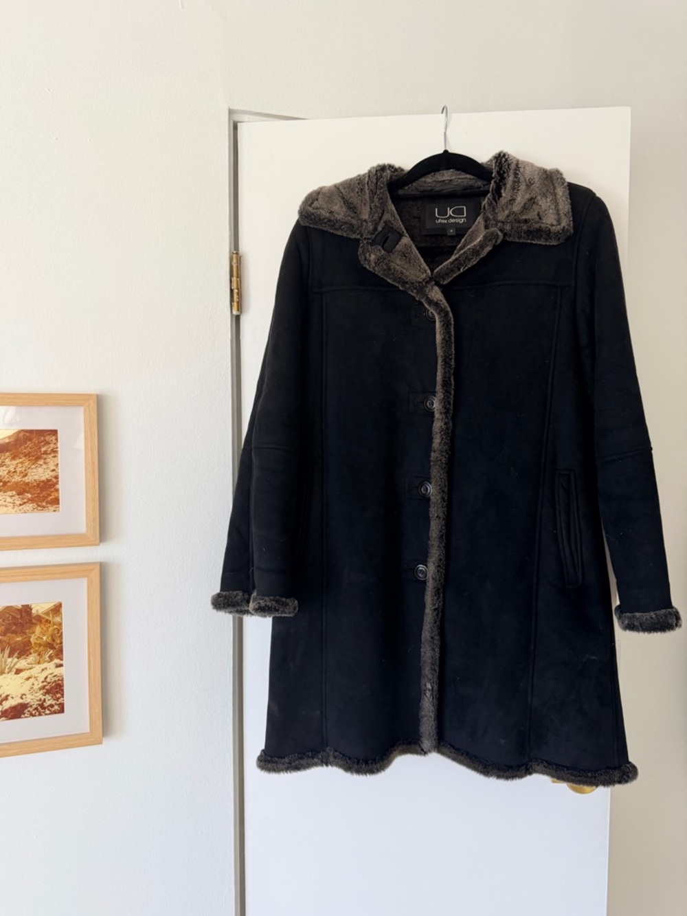 UTEX DESIGN Black Shearling-Trim Long Button Coat